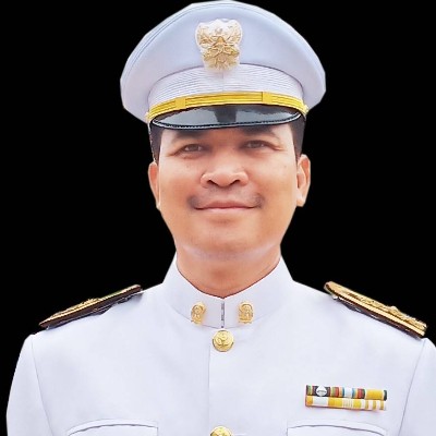 รูปผู้อำนวยการ
