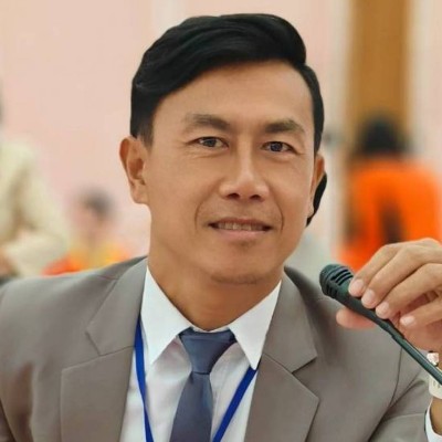 รูปผู้อำนวยการ