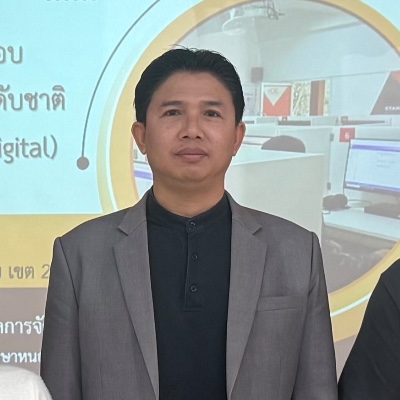 รูปผู้อำนวยการ