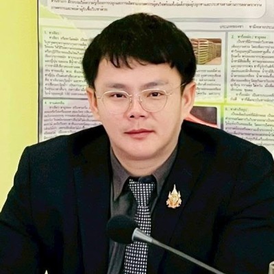 รูปผู้อำนวยการ