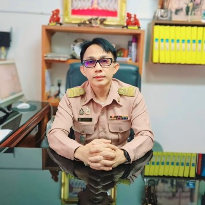 รูปผู้อำนวยการ